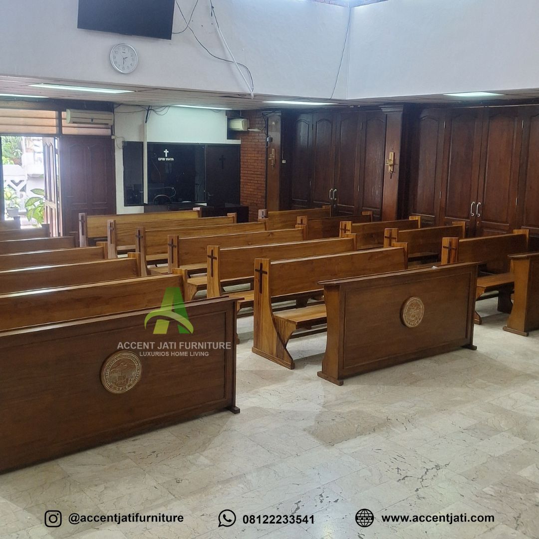 Ruang Ibadah Bangku Gereja Yahya Grogol